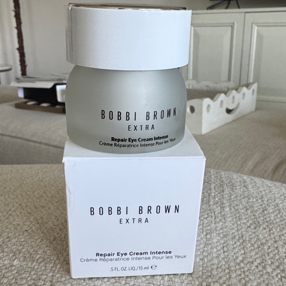 Bobbi Brown Extra Repair Eye Cream with Silver Lid - Picture 2 of 6
